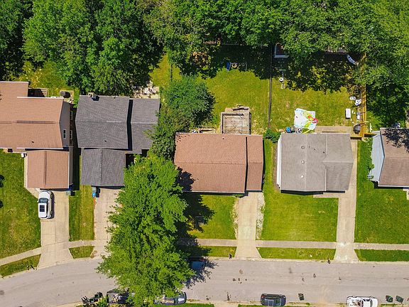 2nd image of 2841 Palisades Ave