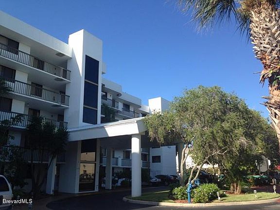 2nd image of 300 Columbia Dr APT 3011