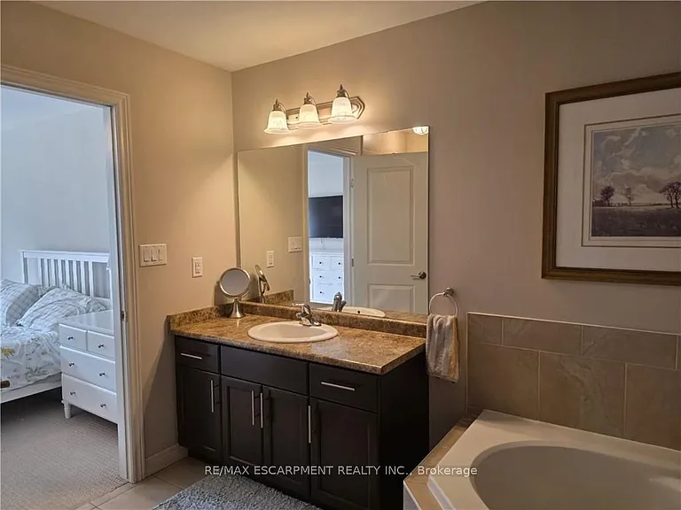 6 Chestnut Dr #9 — Photo 12