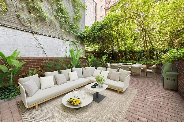 Rented by Compass | media 14