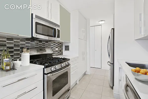 Rented by Compass | media 20