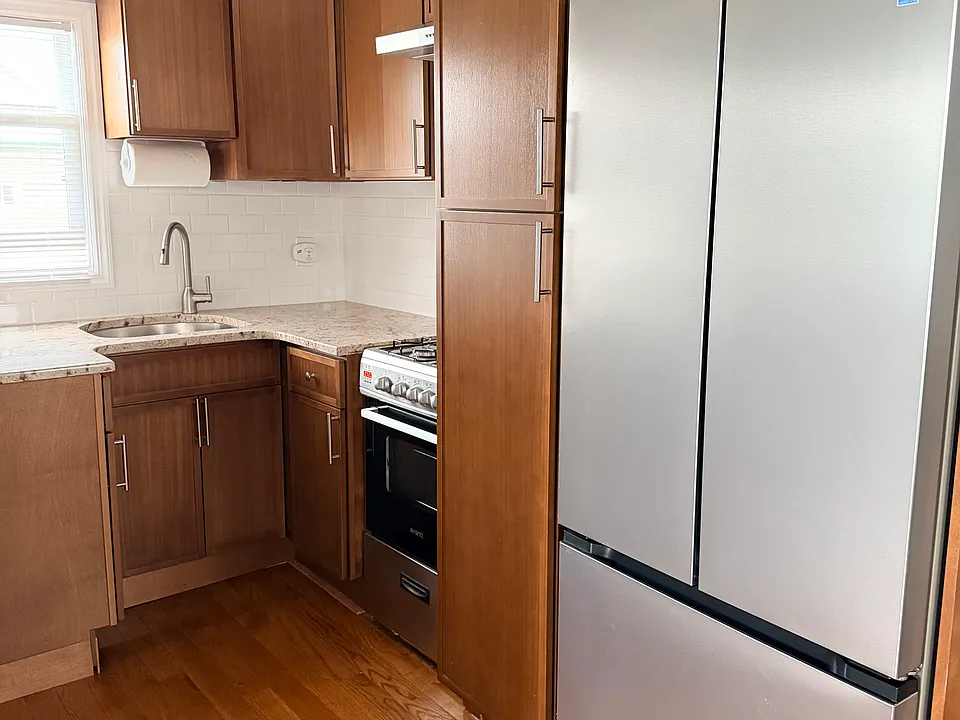 brand new appliances and cabinets