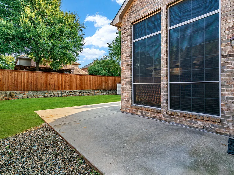 1181 Capital Dr — Photo 27