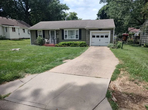 6108 Fontana St, Fairway, KS 66205