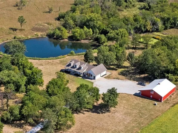 30887 Mission Belleview Rd, Louisburg, KS 66053