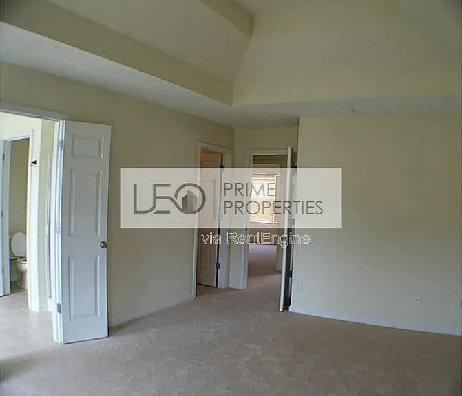 3168 Meadow Point Dr — Photo 12