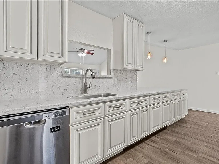 3705 Misty Cove Ct — Photo 11