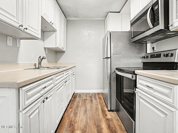 4th image of 6240 ELISE Drive