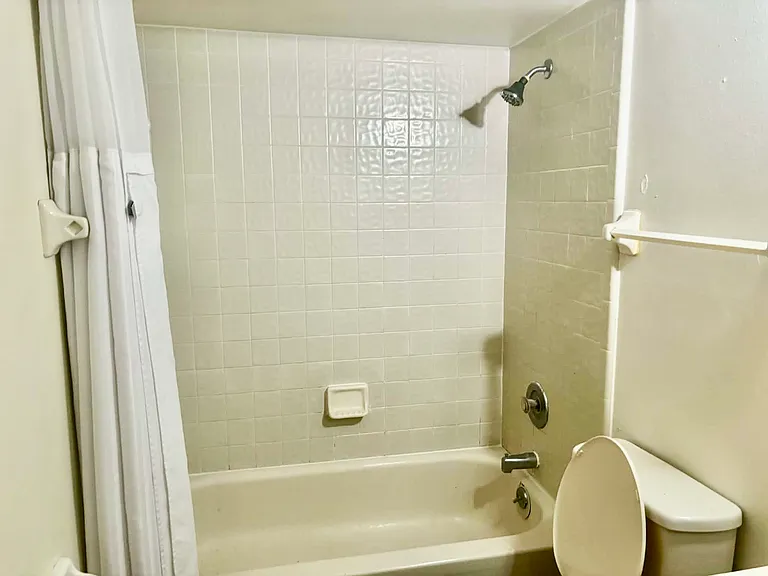 408 Banana Cay Dr #G — Photo 13