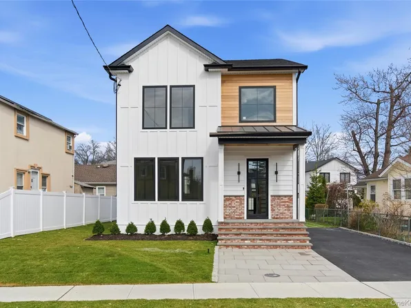 130 Albany Avenue, Westbury, NY 11590