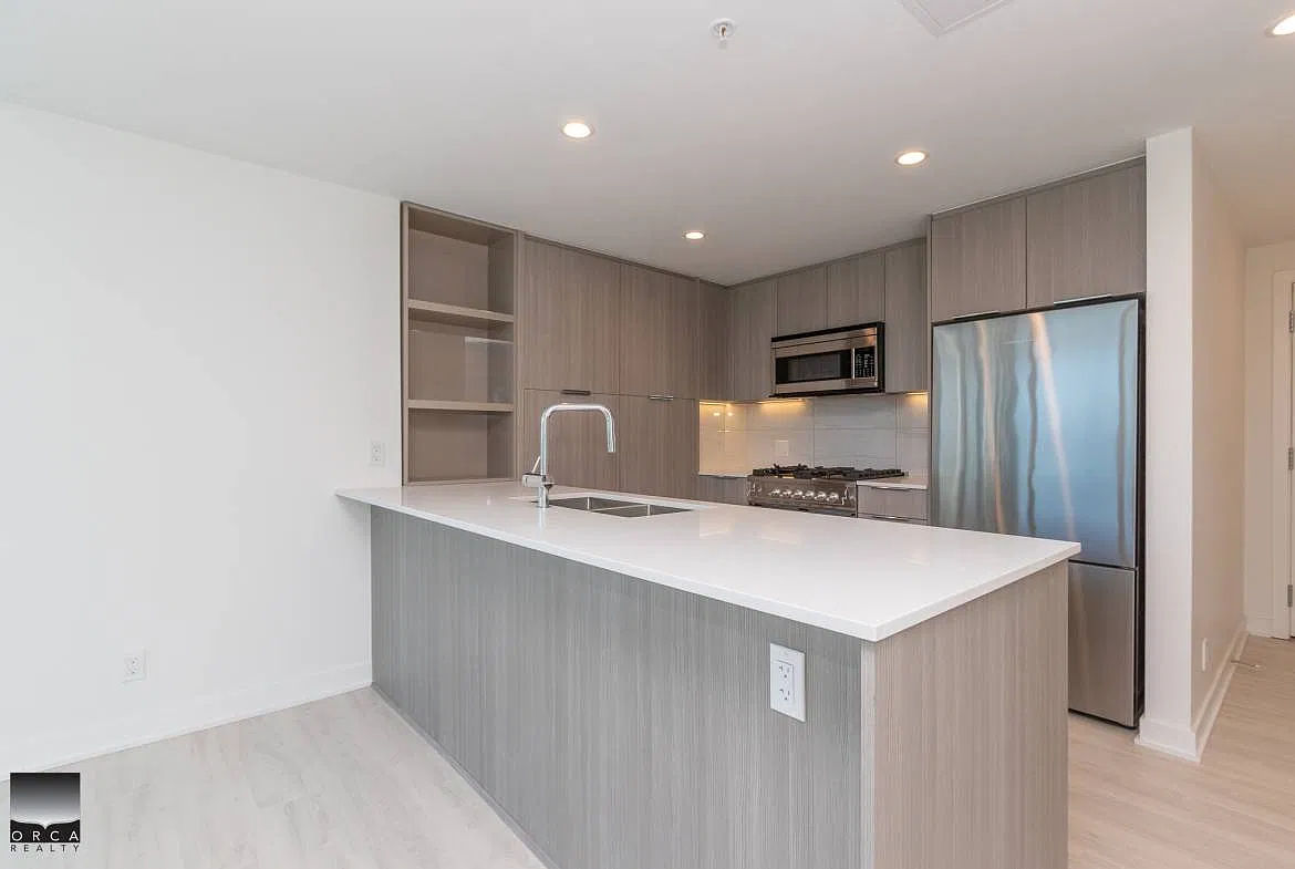 2 bed, 916 sqft, $3,500 — Photo 2
