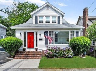 27 Vaughan Ave #2, Newport, RI 02840
