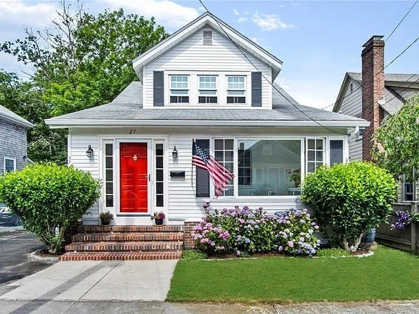 27 Vaughan Ave #2, Newport, RI 02840