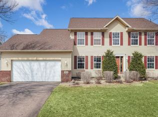 206 Sunshine Ln, Faribault, MN 55021