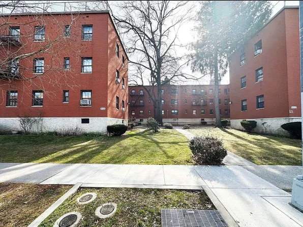 141-23 78th Ave Unit 3A, Flushing, NY 11367