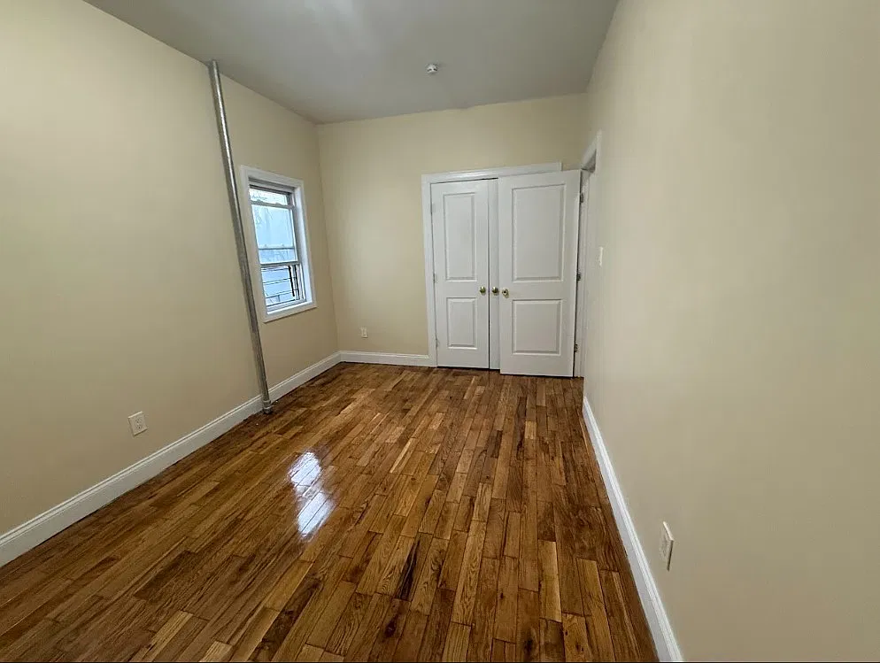 4 bed, 1065 sqft, $3,600 — Photo 2