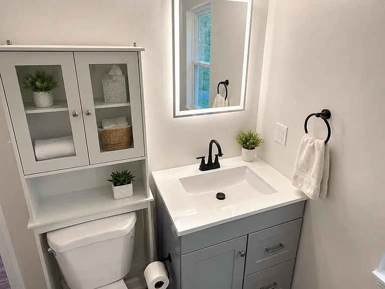 Secondary full bath
