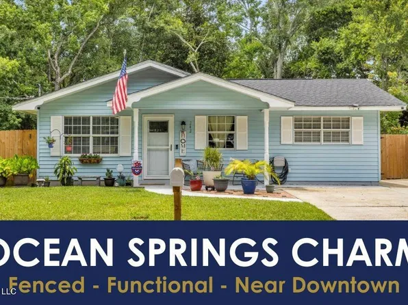 242 Woodland Cir, Ocean Springs, MS 39564