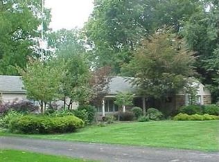 15336 Hemlock Point Rd, Chagrin Falls, OH 44022