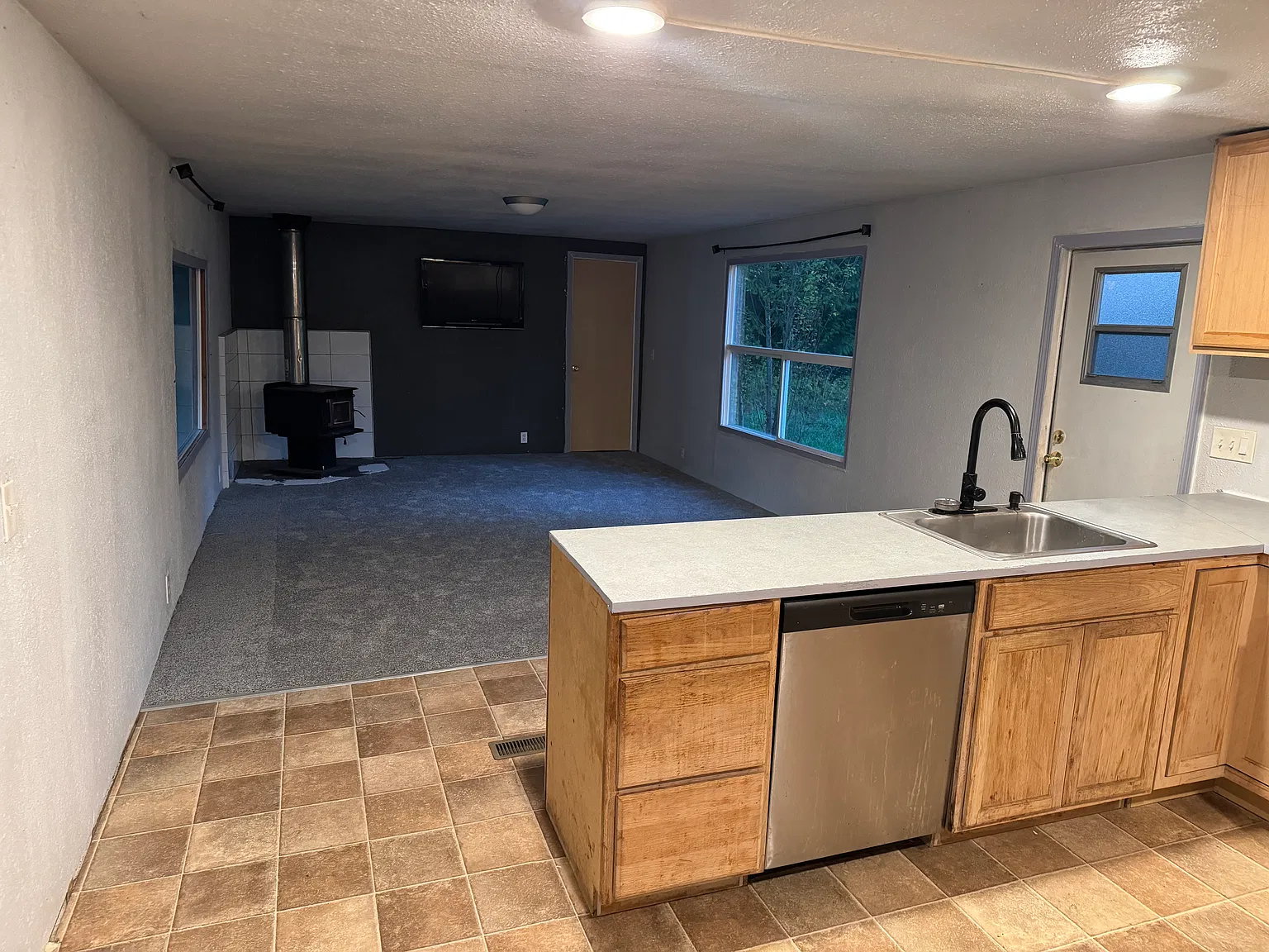2 bed, 1000 sqft, $2,000 — Photo 1