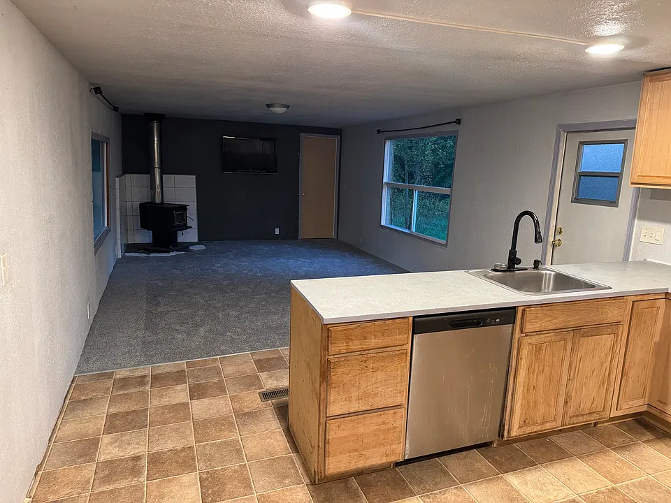 719 Key Peninsula Hwy NW