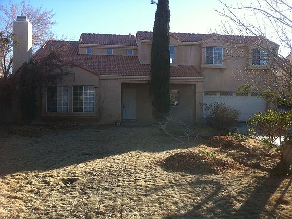 5066 Carlo Ct: Front Yard