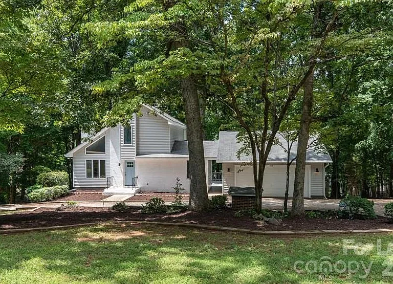 280 Lakeview Shores Loop — Photo 2