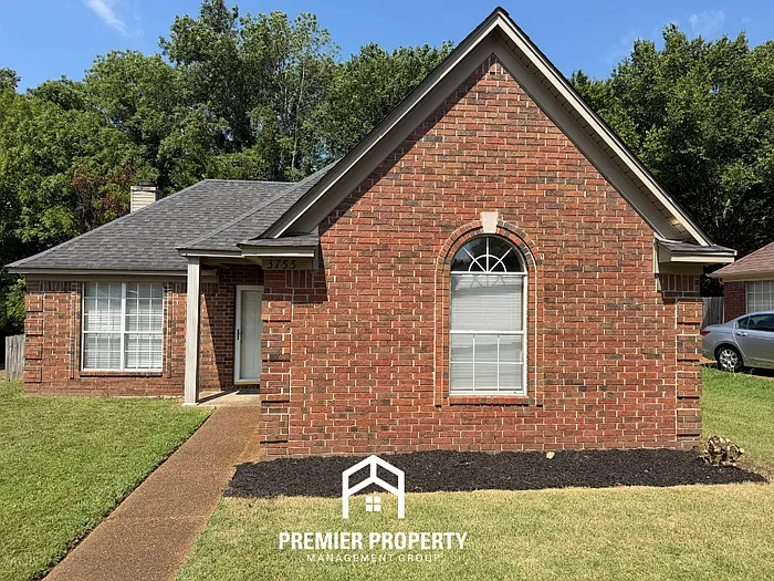 3 bed, 2.0 bath, 1126 sqft, $1,450 — Photo 1