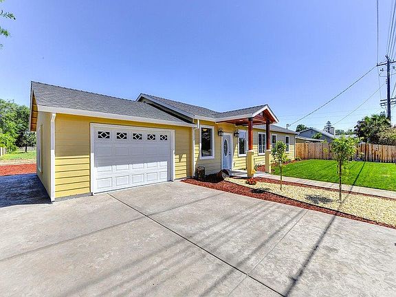 3rd image of 421 Santa Ana Ave