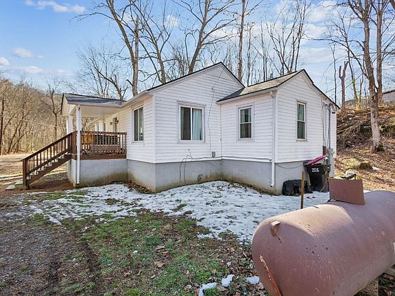 3rd image of 1099 Henley Rd