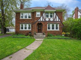 300 Ottawa Dr, Pontiac, MI 48341