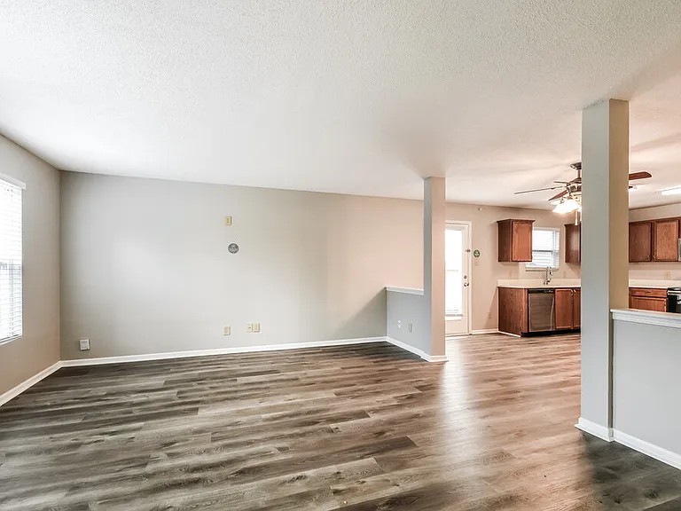 14390 Black Farm Dr — Photo 5