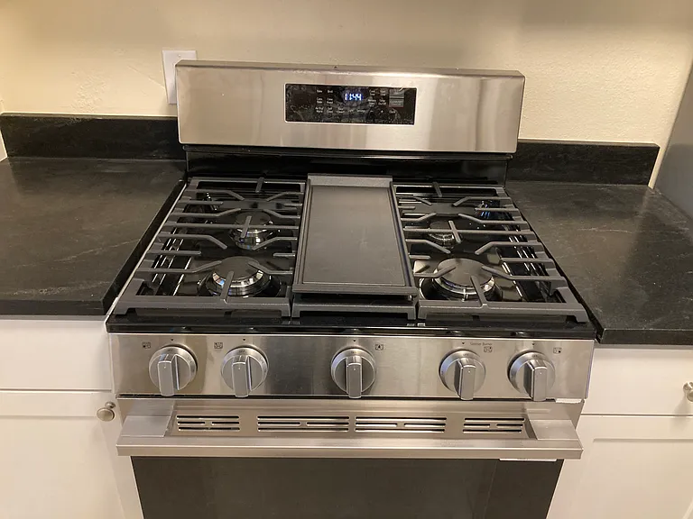142 Richmond St SE — Photo 12