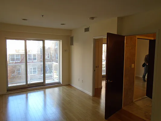 Rented by 18 REALTY | media 8