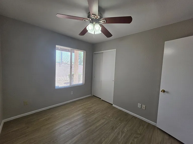 2149 E 10th St #2 — Photo 16