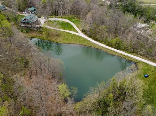 6236 S State Road 129, Versailles, IN 47042