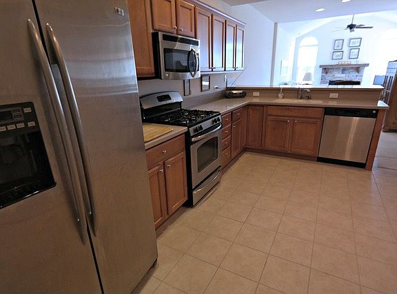 3rd image of 646 Handel Ln #1C