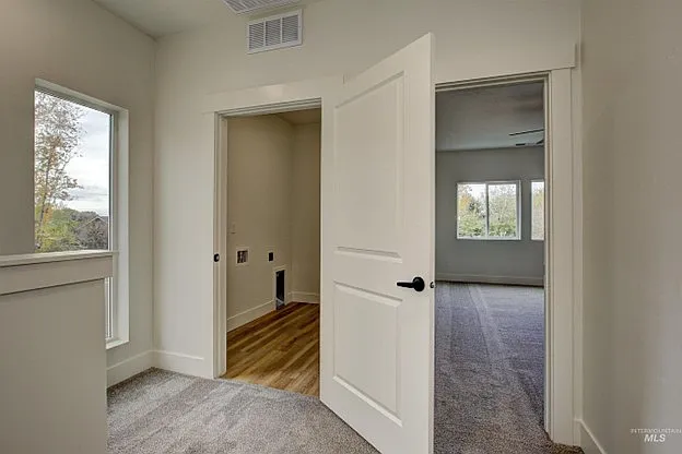 127 N Trifecta Ln — Photo 8