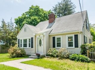 95 Spring St, Medfield, MA 02052