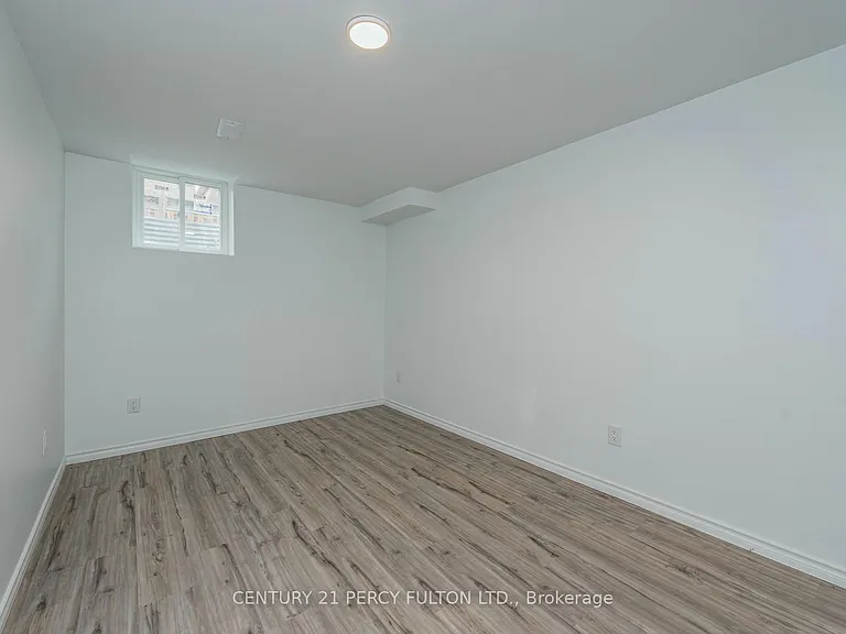 1 Cragg Cres #BASEMENT — Photo 15