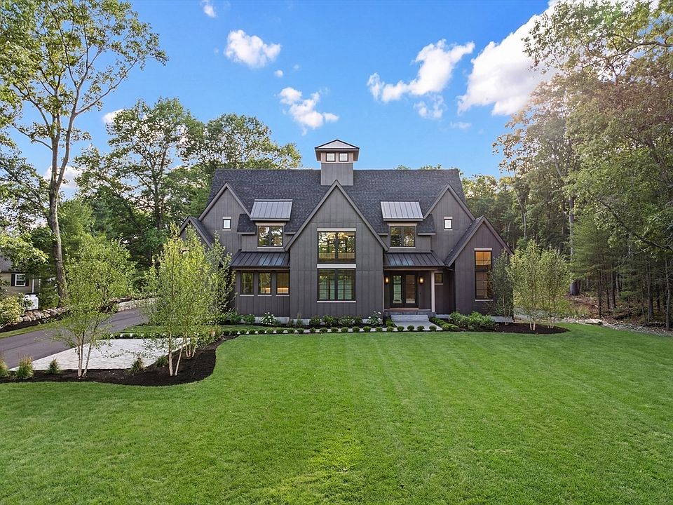 1st image of 216 Greenwood Rd