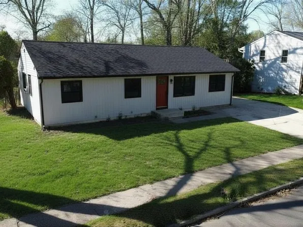 10 Franklin Dr, Somers Point, NJ 08244