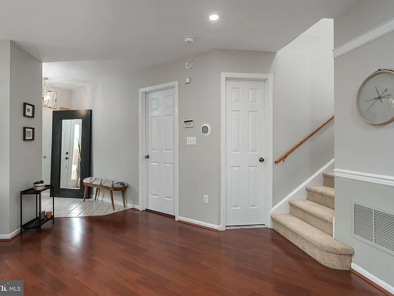 9 Woodmont Dr — Photo 5