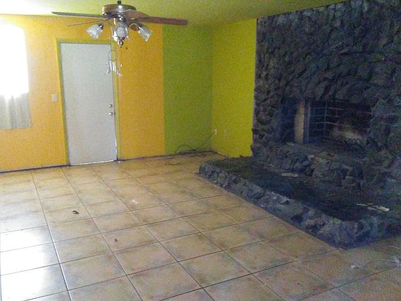 4th image of 3224 Deerfield Dr