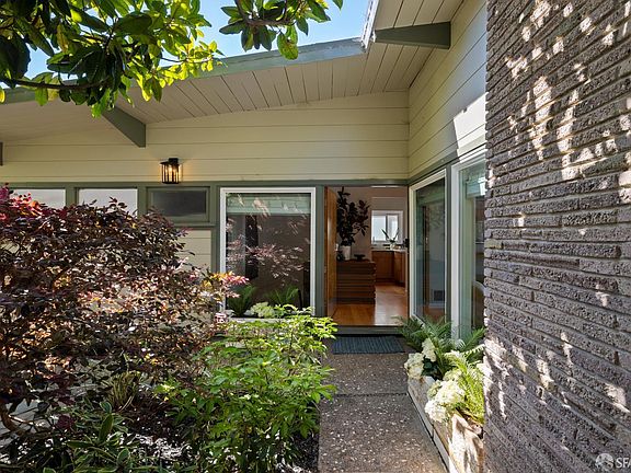 5th image of 74 San Jacinto Way