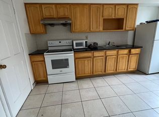 1622 S 5th St FLOOR 2, Philadelphia, PA 19148