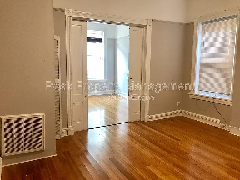 209 N 3rd St #1 — Photo 4