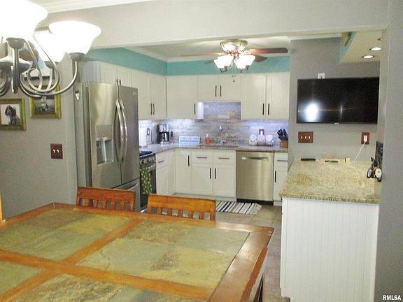 5th image of 3785 W Harbor Dr