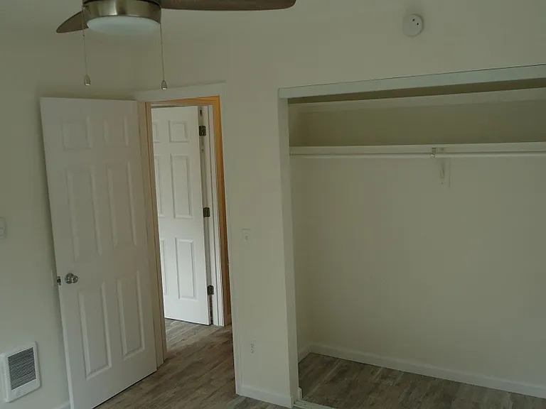 Glenview West Apartments — Photo 39