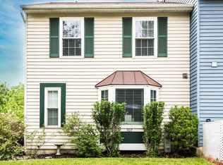 902 Gaming Sq, Hampstead, MD